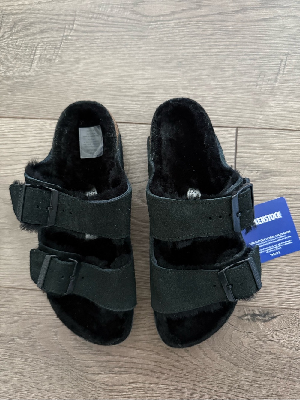 Birkenstock. Arizona Sandal. Black Shearling Suede Leather.
